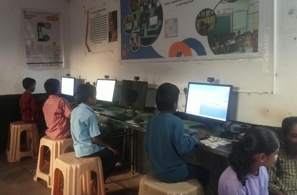 students use computer for learning purpose
