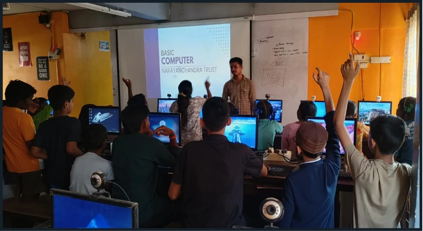 students with peers learning